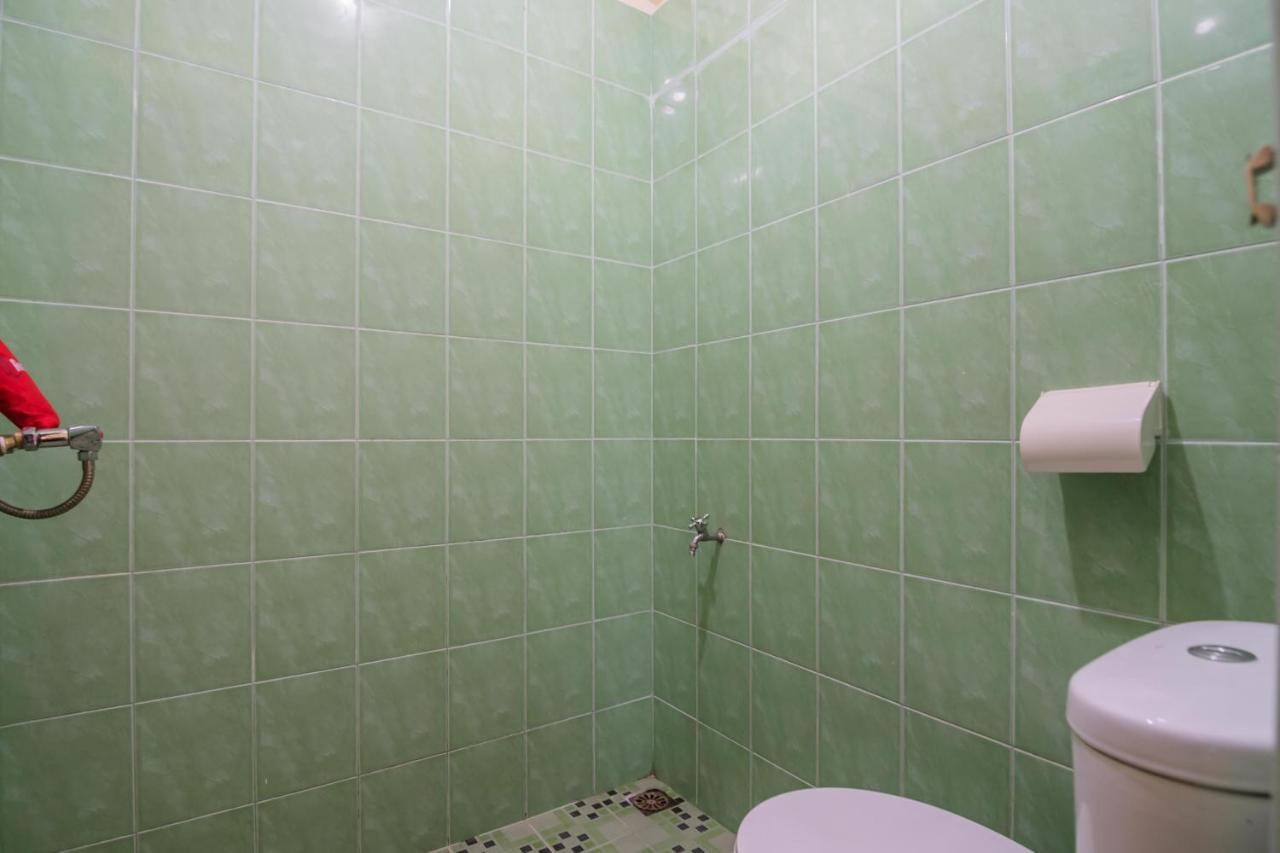 RedDoorz near Politeknik Negeri Medan Otel Dış mekan fotoğraf